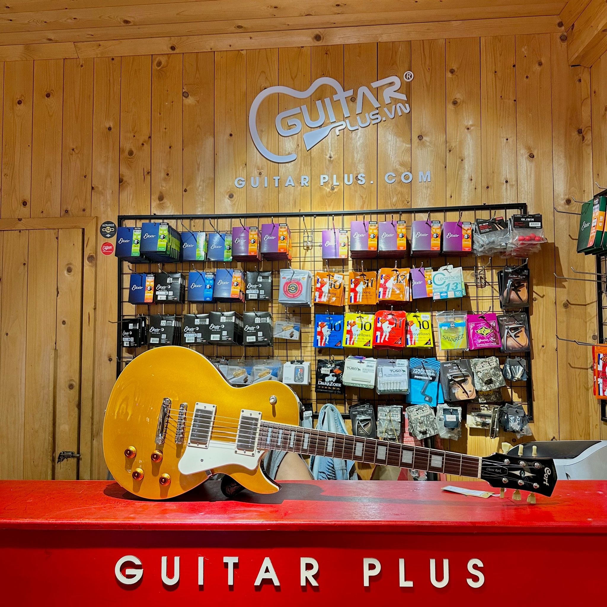 Guitar điện Cort CR200 Gold Top