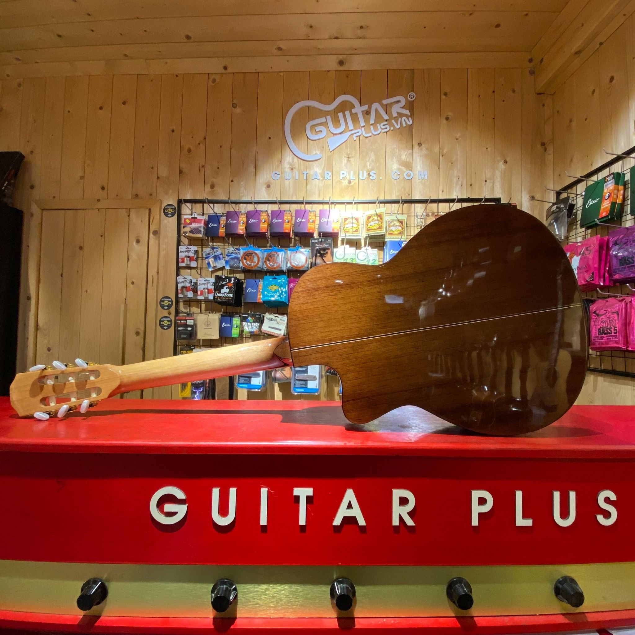 GuitarPlus Classic NS2C