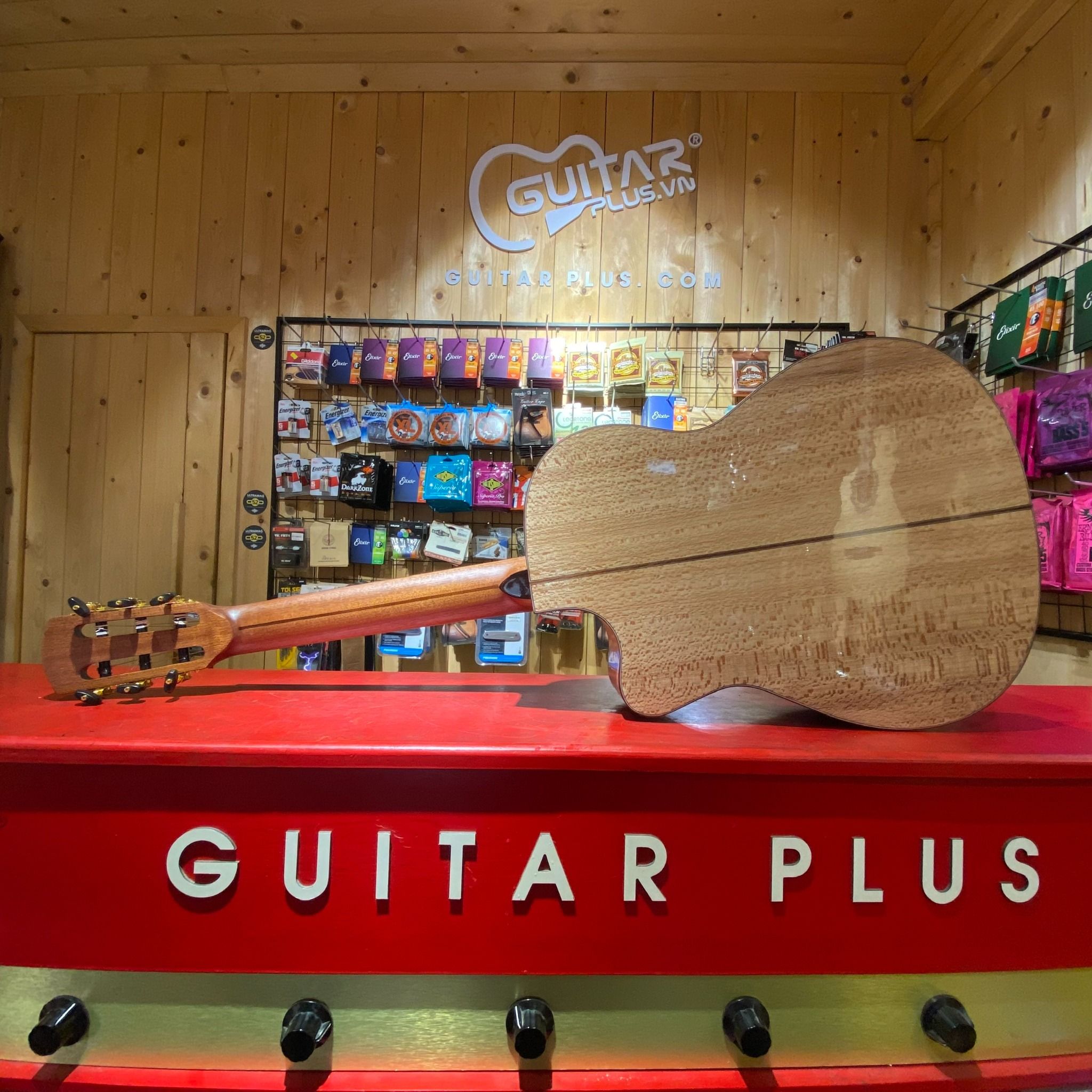 GuitarPlus Classic NS3C