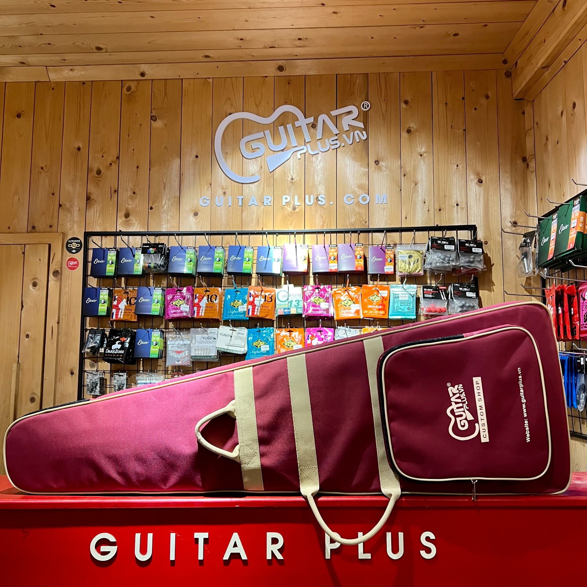  GuitarPlus GB-8 Bass - Red 