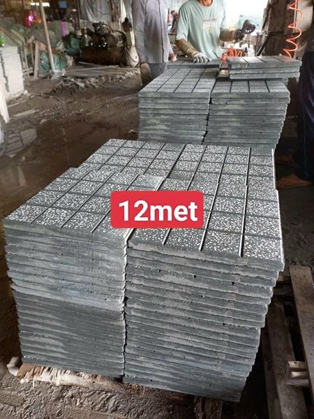 40*40 gạch vĩa hè 36 ô vuông xám