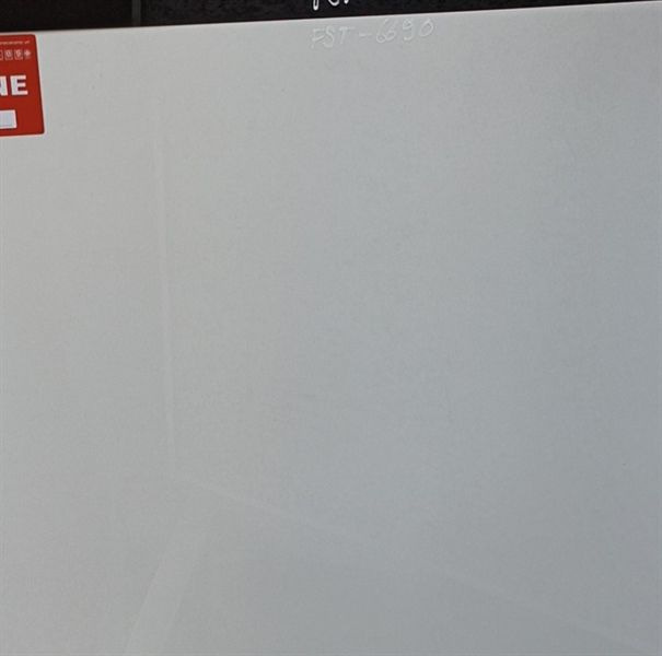 60*60 FST6690 Gạch lát nền đá bóng kính ( đen trơn) Fushita (1.44m/4v/th)