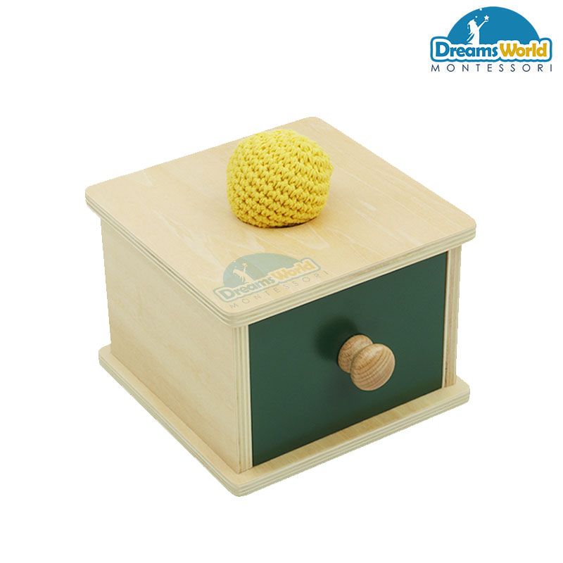 Giáo Cụ Montessori - Trò chơi thả cuộn len - Imbucare Box w/ Knitted Ball
