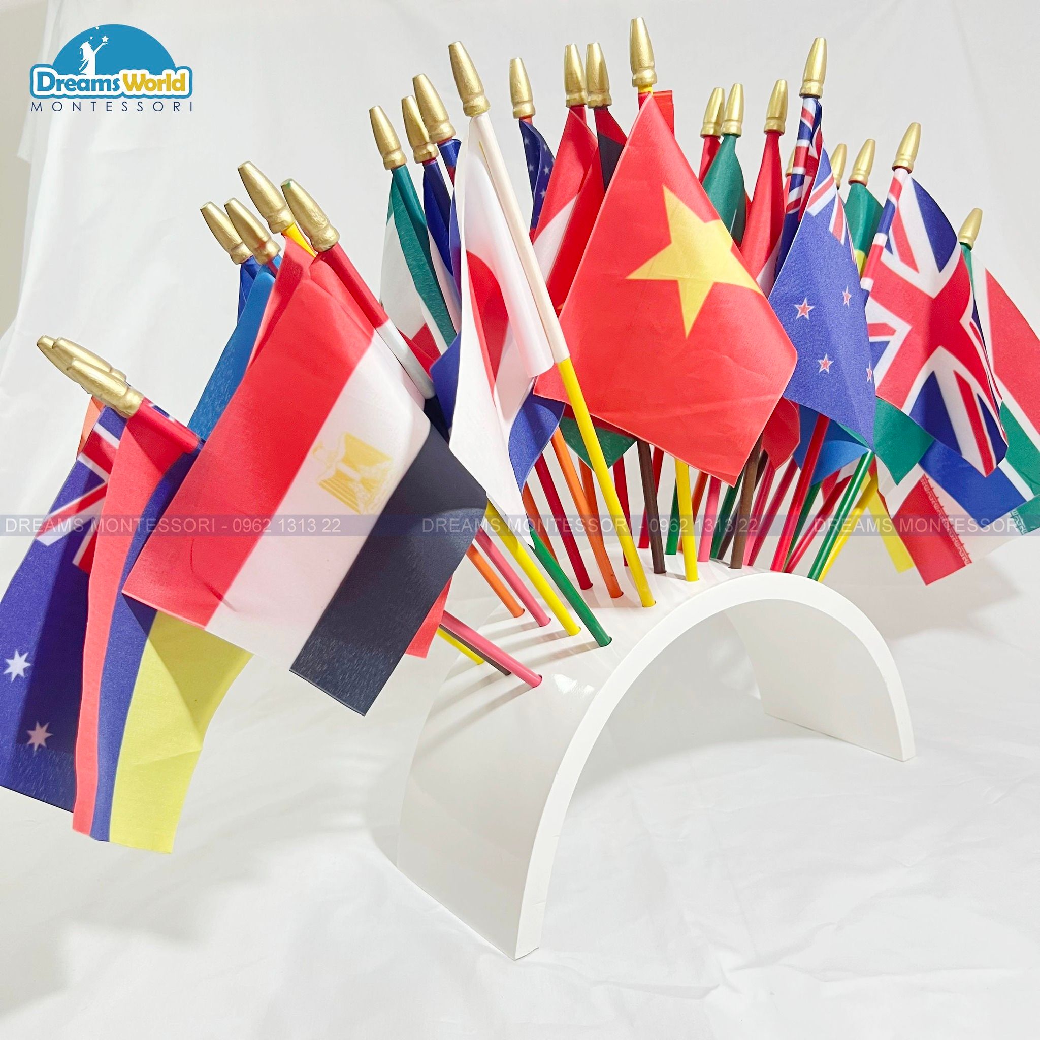 Bộ Cờ Các Nước Đế Cắm Hình Vòm Montessori - Cờ Vải
