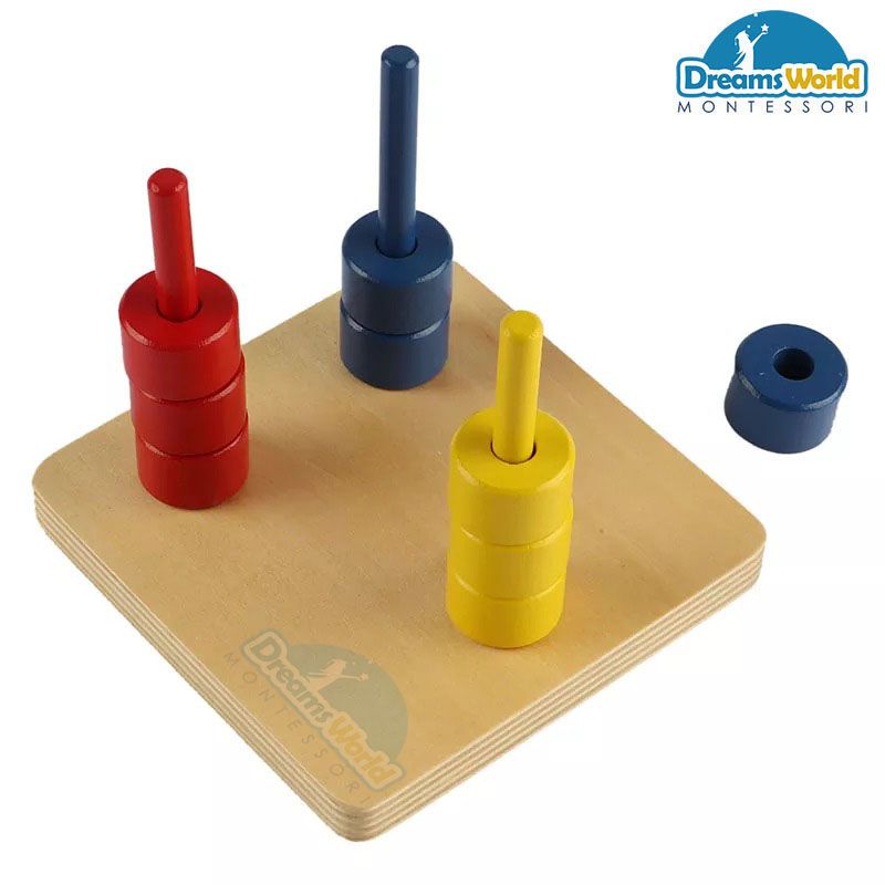 Giáo Cụ Montessori - 3 đĩa tròn khác màu trên 3 trục thẳng đứng - Colored Discs on 3 Colored Dowels-beech basic