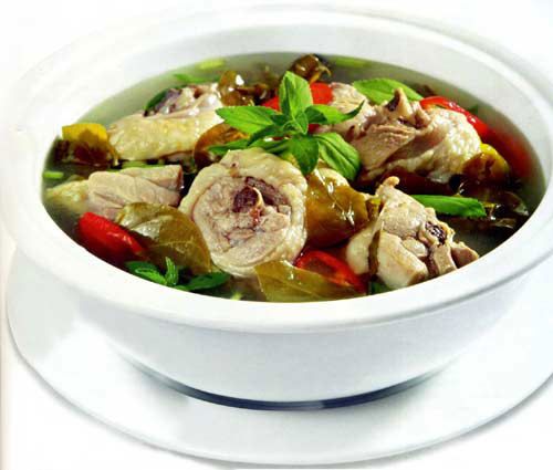 Canh Chua Gà Nấu Lá Giang