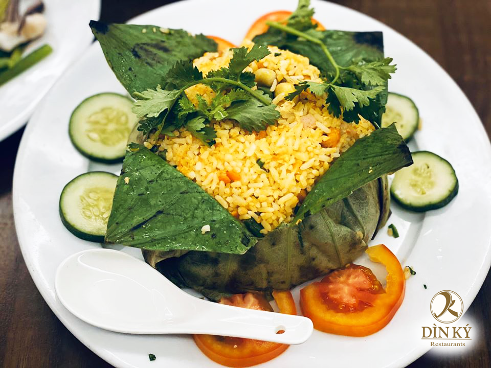 Cơm Chiên Bát Bửu Lá Sen