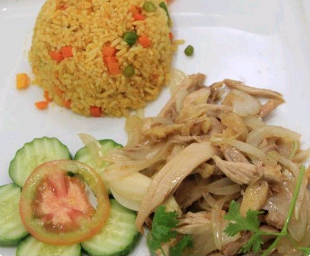 Cơm Chiên Gà Xé