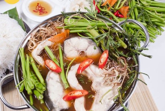 Lẩu Cá Bớp Nấu Măng Chua