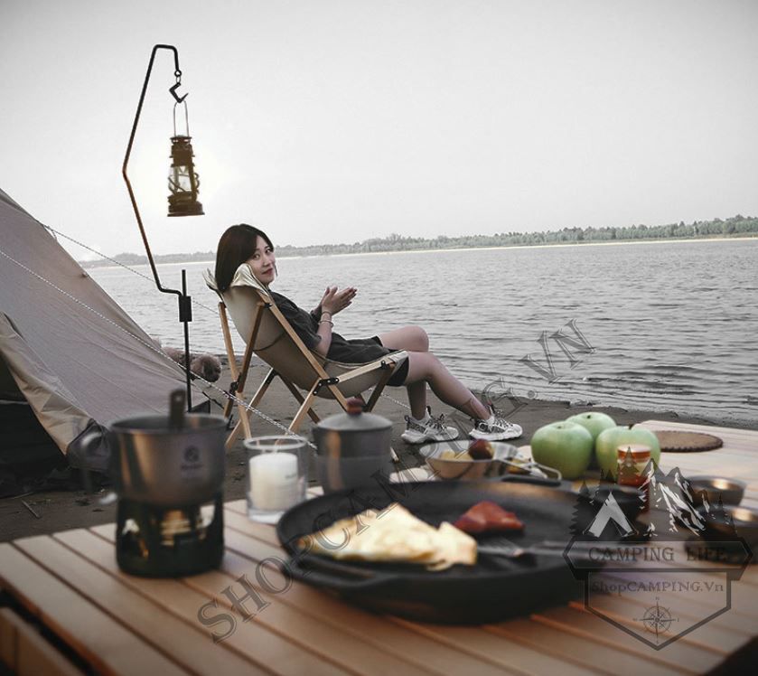Giá treo đồ và treo đèn glamping