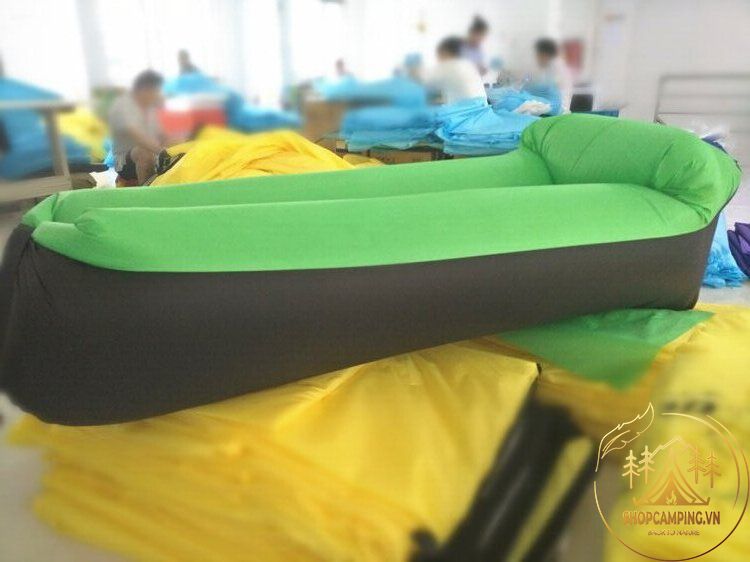 Nệm hơi Lamzac hangout CÓ GỐI TỰA , túi hơi du lịch đa năng