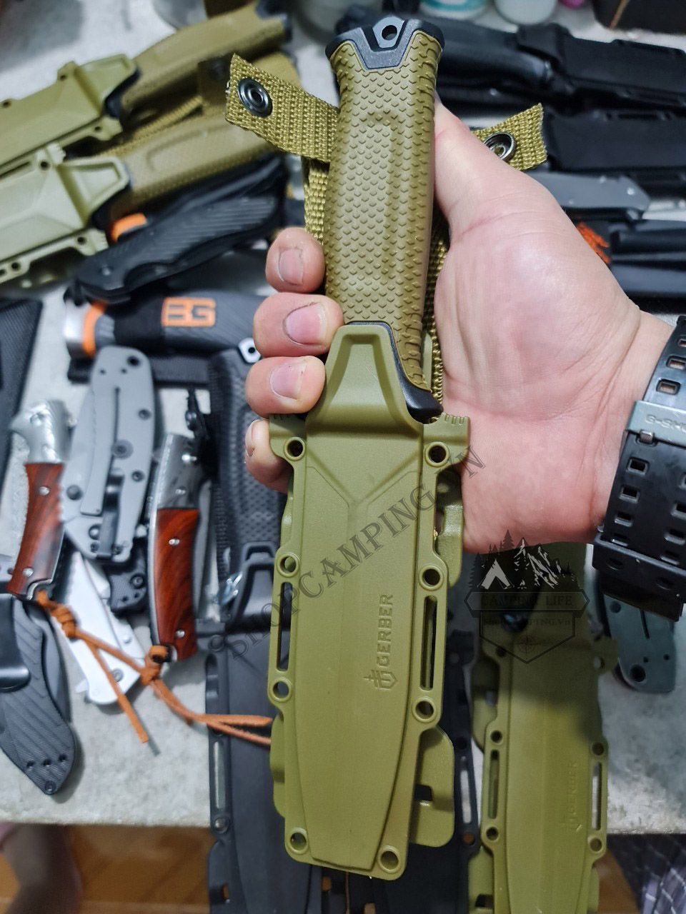 Dao phượt sinh tồn, dao đa năng Gerber strongarm