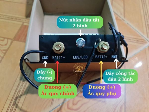  Bộ điều khiển sạc 2 ác quy xe hơi thông minh,12V/24V 150 AMP DUAL BATTERY ISOLATOR W/DUAL BATTERY KIT 