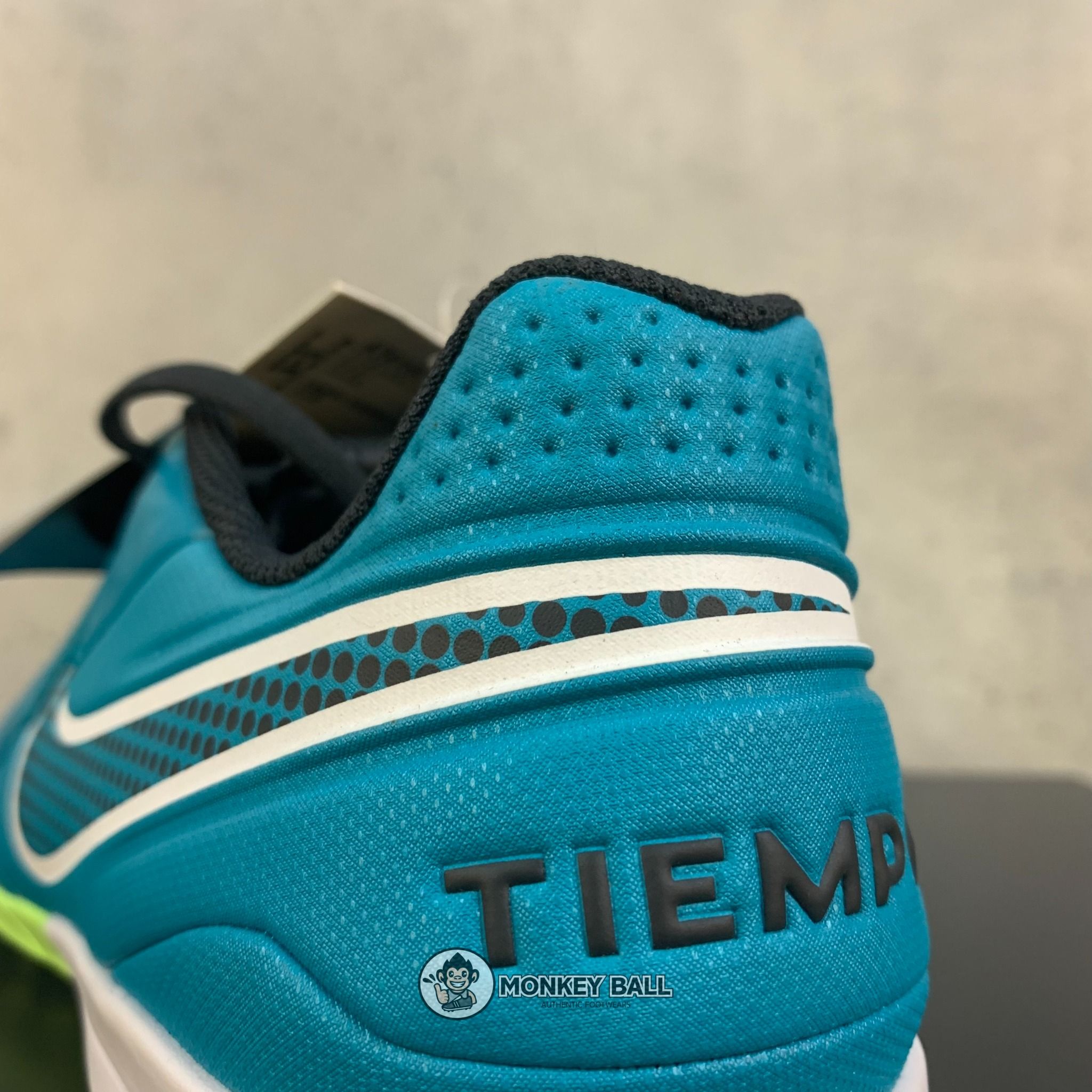 Nike Tiempo 8 Legend Academy TF