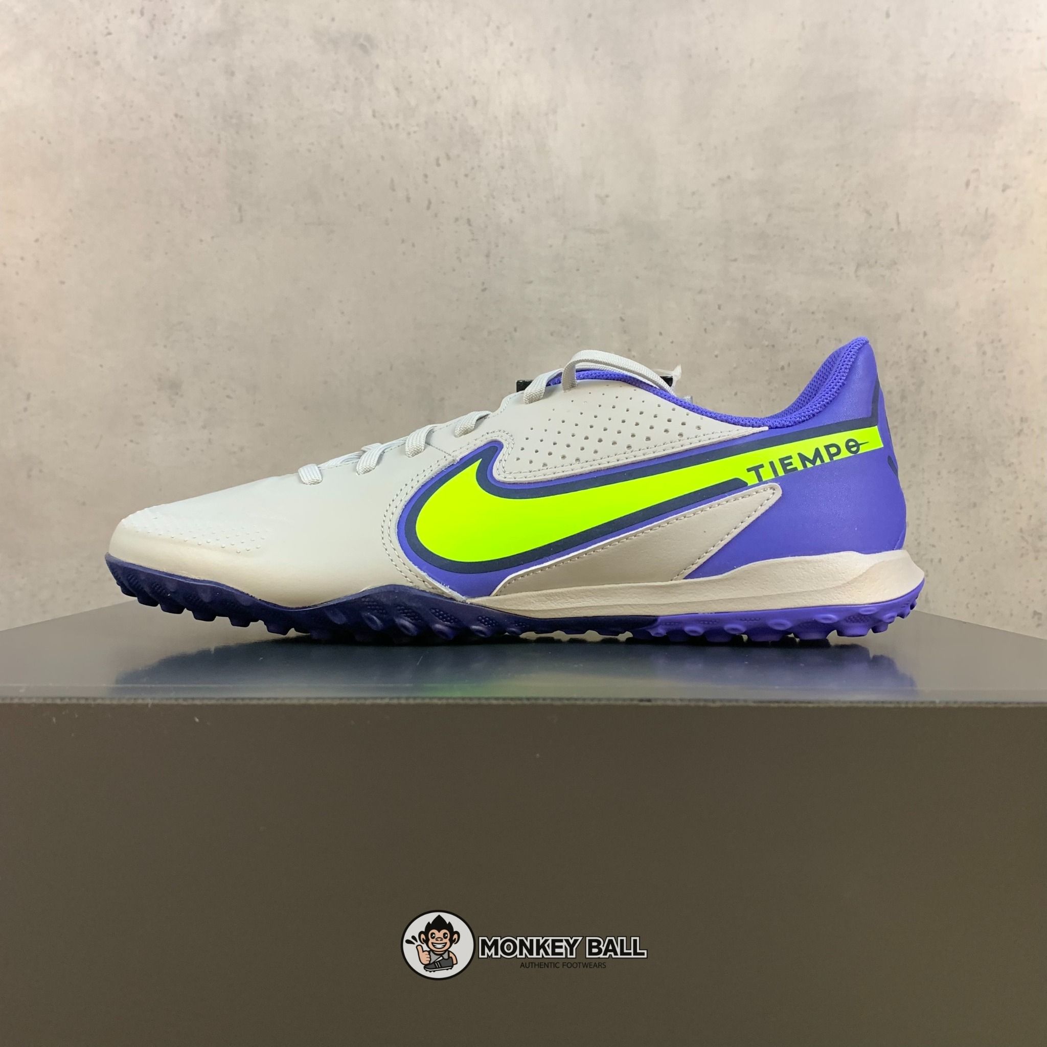 Nike Tiempo 9