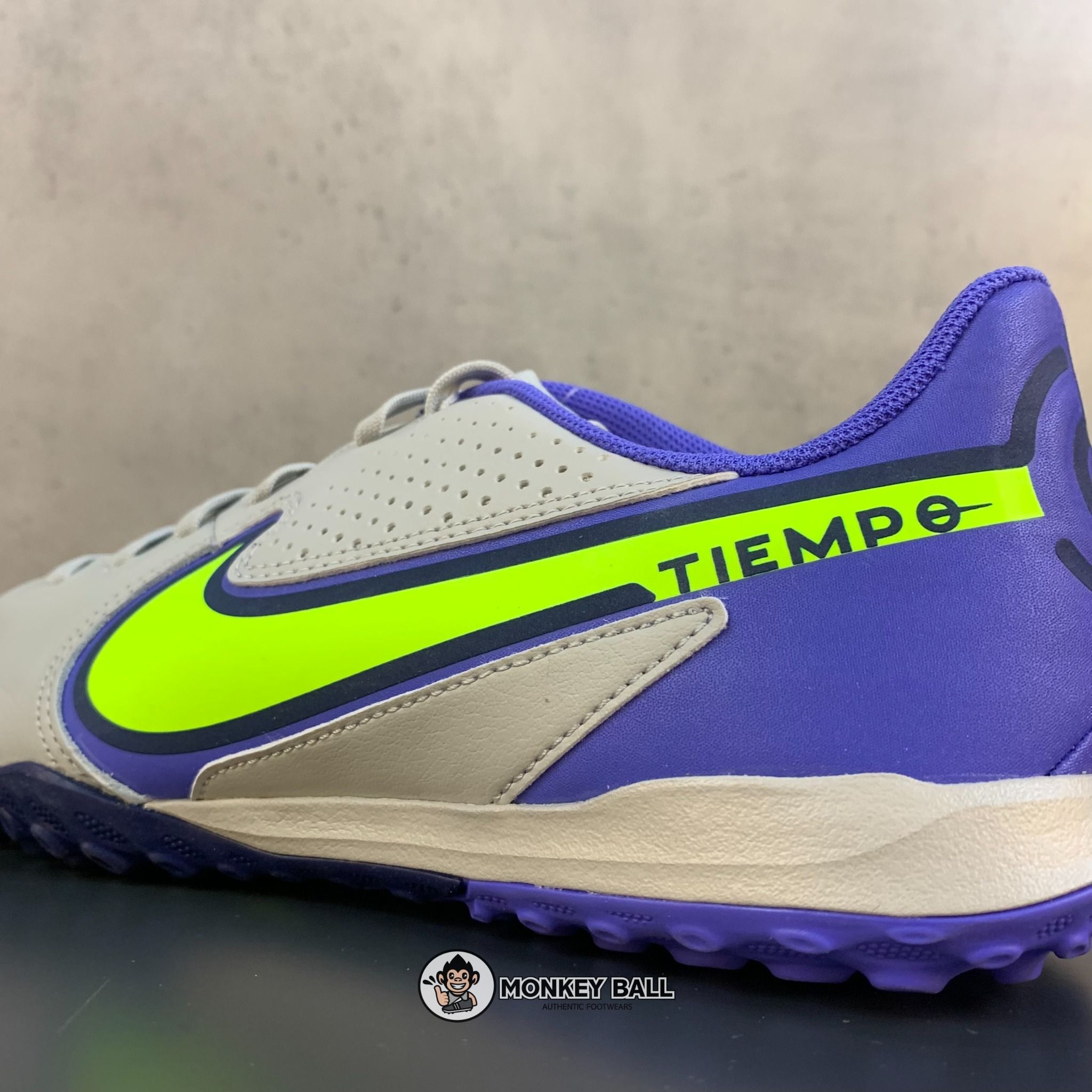 Nike Tiempo 9