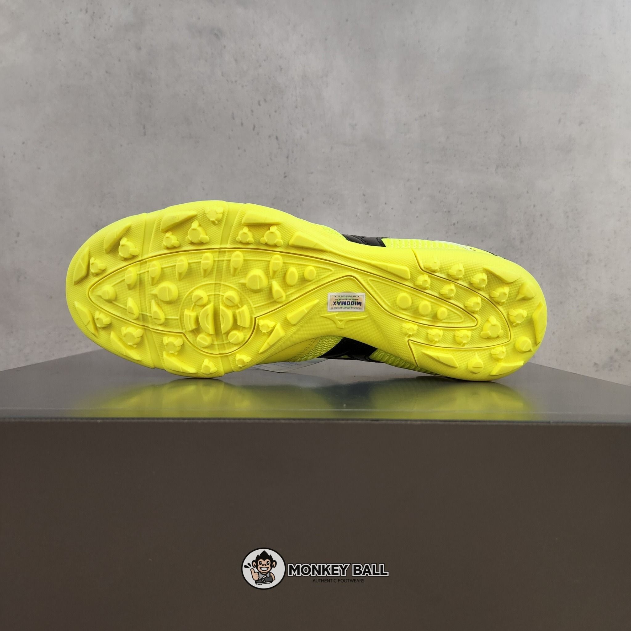 Mizuno Morelia Sala Club TF - Q1GB220345 - Vàng/Đen