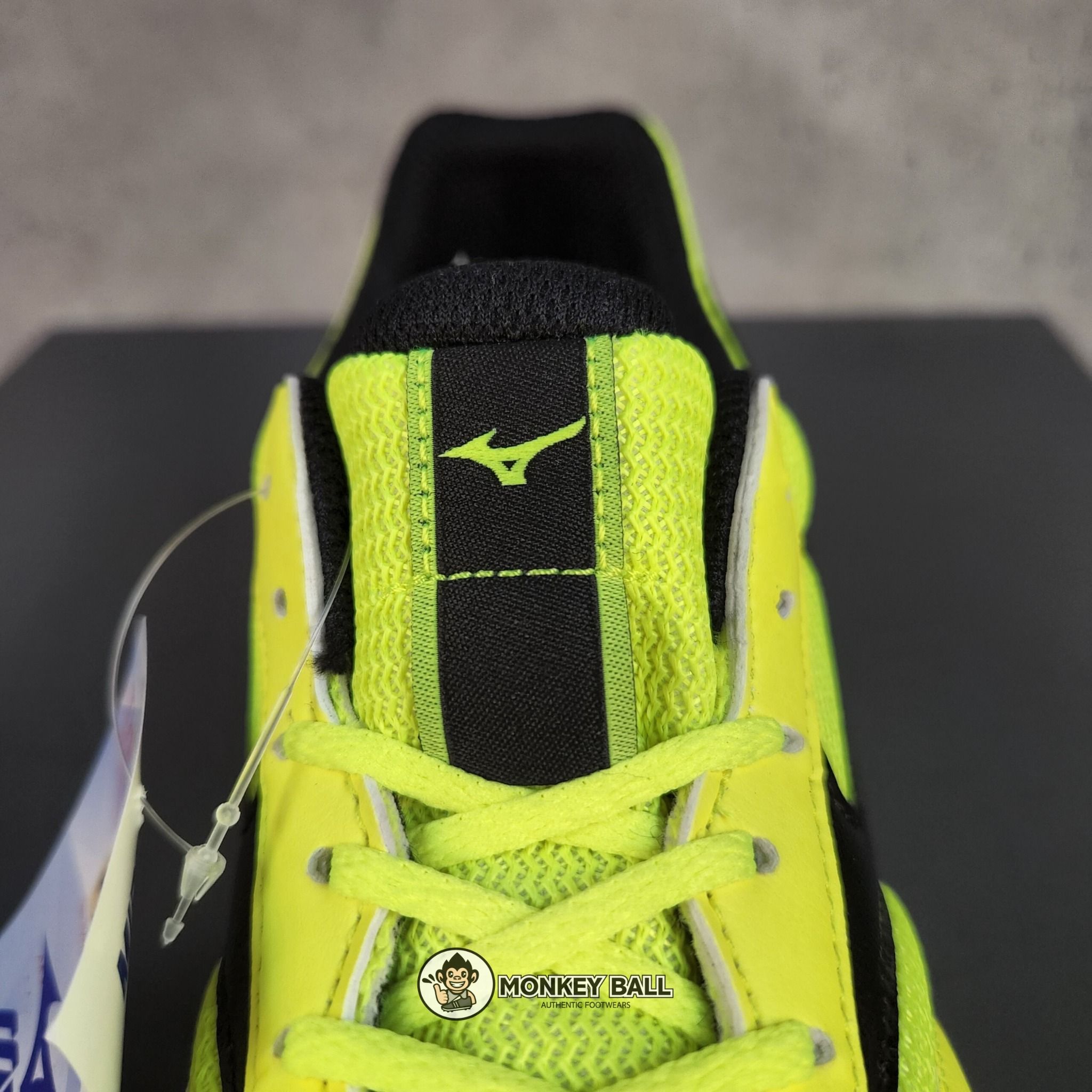Mizuno Morelia Sala Club TF - Q1GB220345 - Vàng/Đen