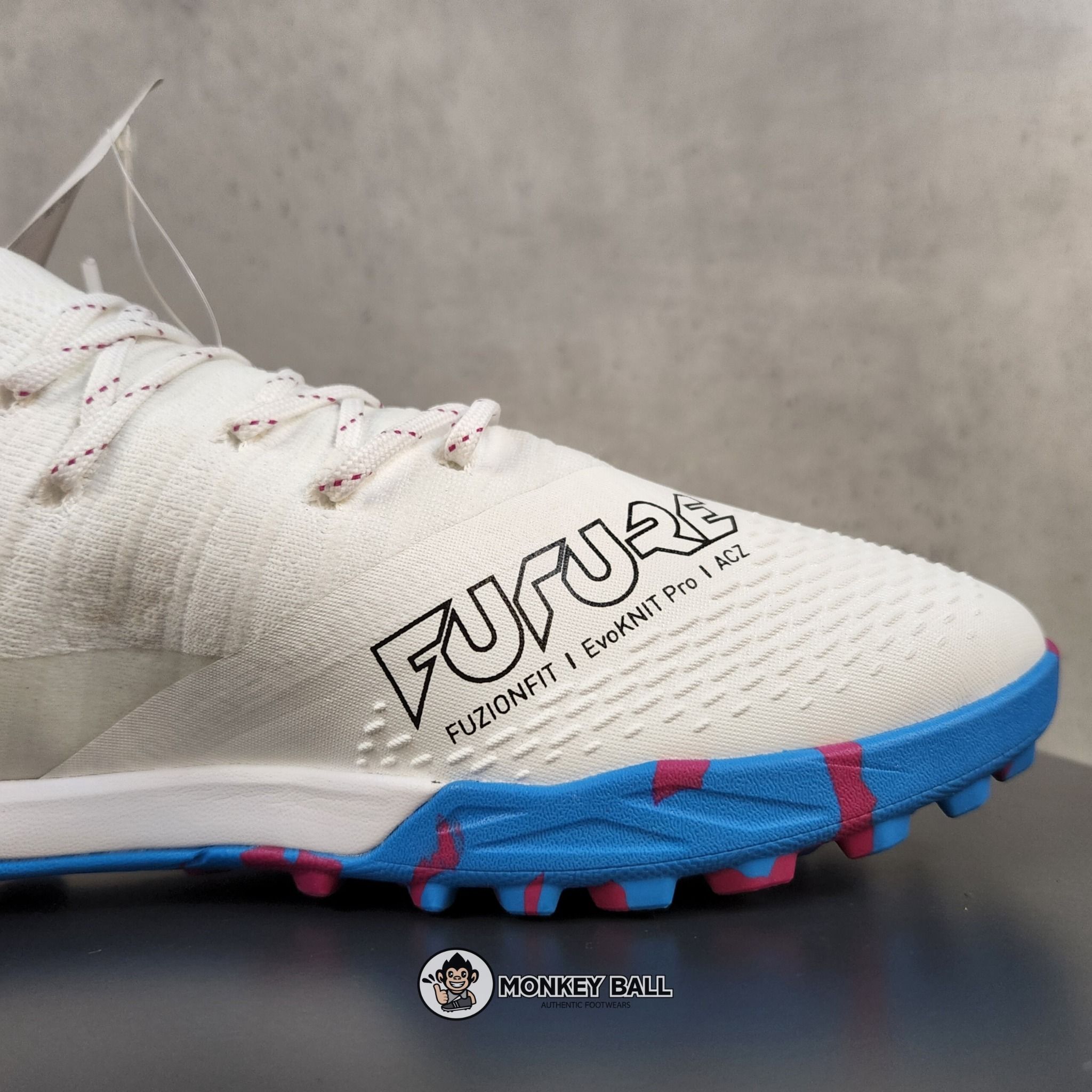 Puma Future Z 3.3 TT - 106764-02 - TRẮNG/XANH