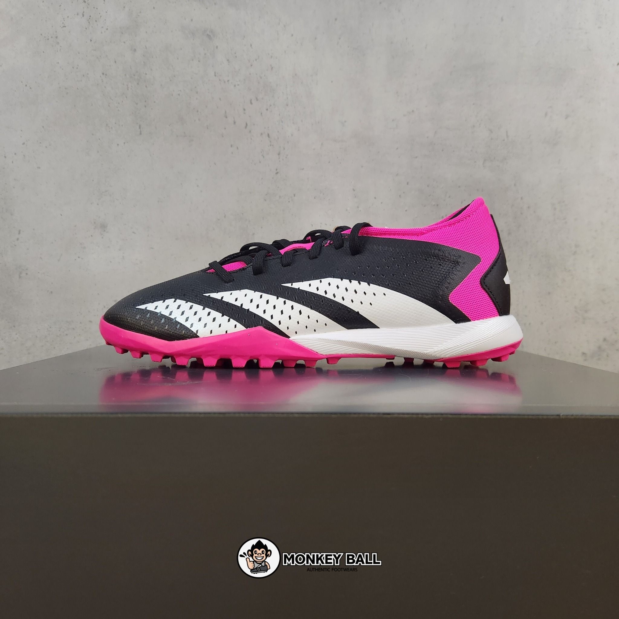 Adidas Predator Accuracy.3 L TF - GW4640 - Đen/Hồng