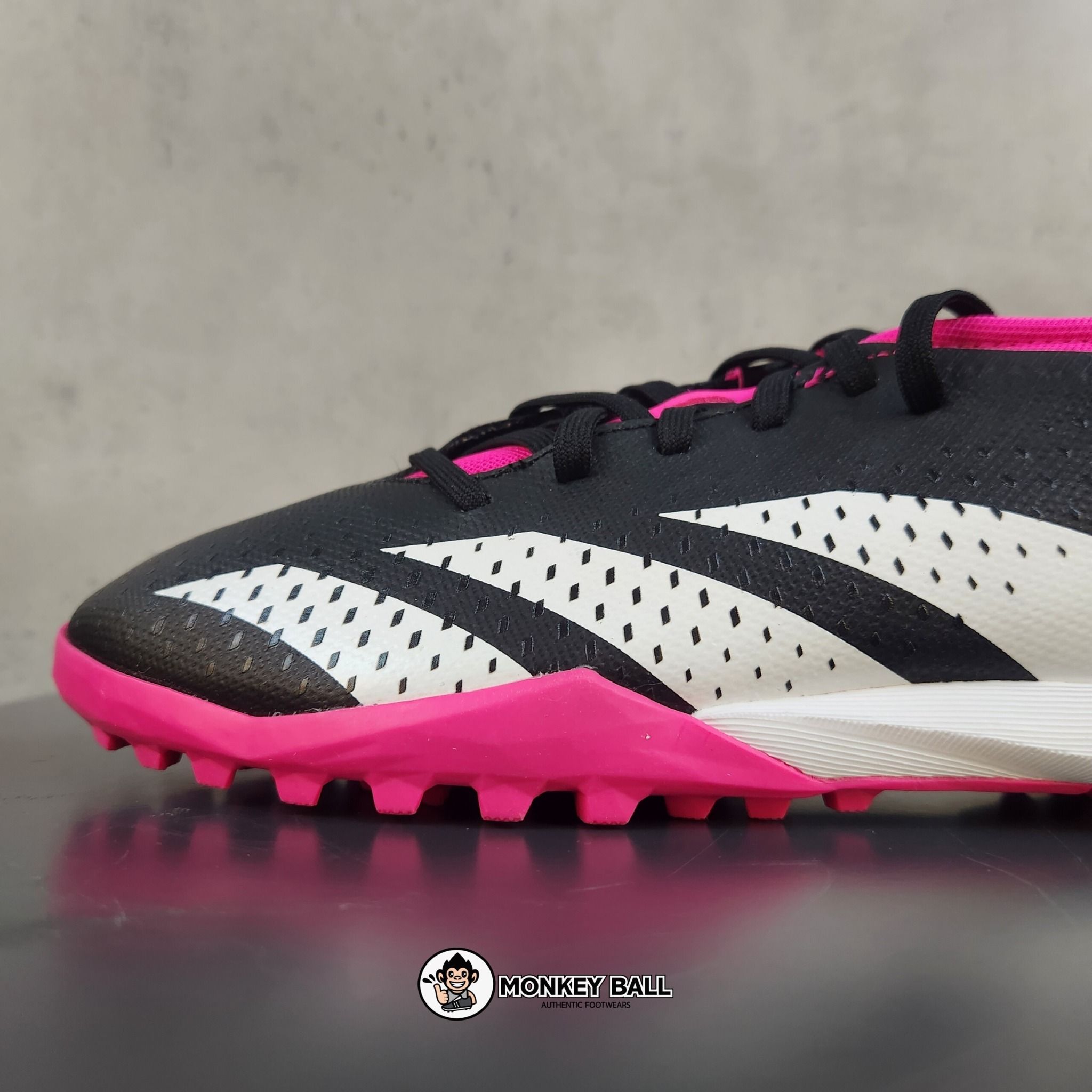 Adidas Predator Accuracy.3 L TF - GW4640 - Đen/Hồng