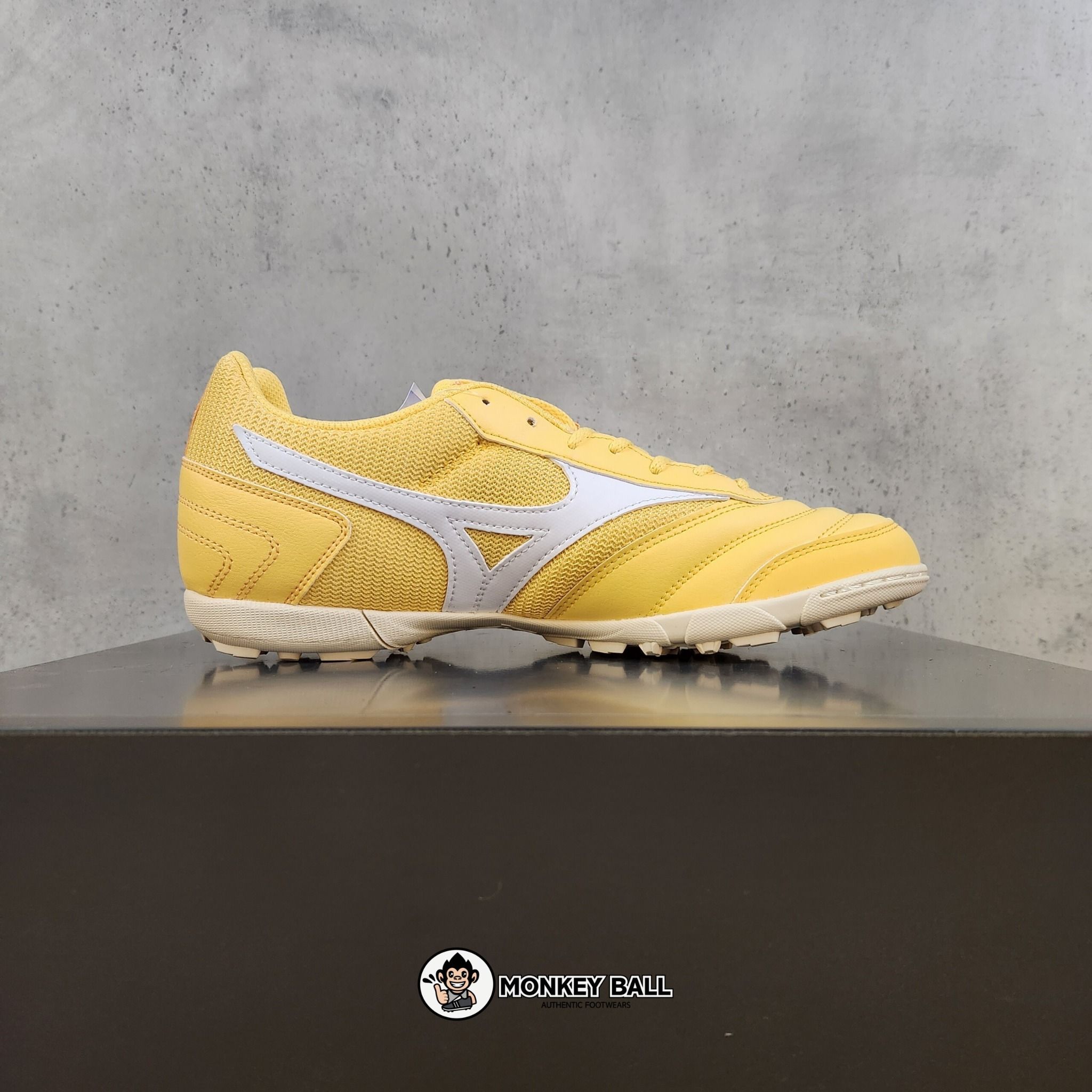 Mizuno Morelia MRL Sala Club TF - Q1GB230372 - Vàng/Trắng