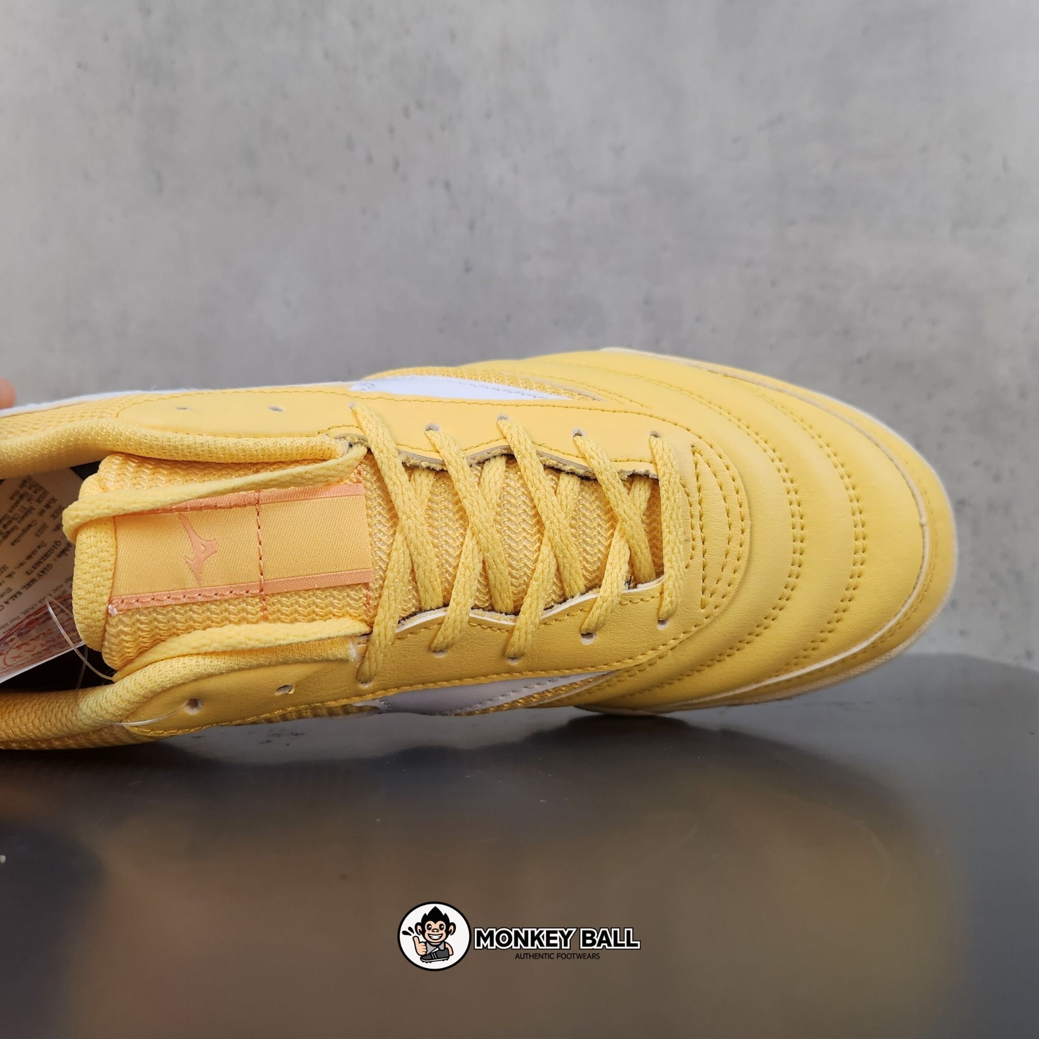Mizuno Morelia MRL Sala Club TF - Q1GB230372 - Vàng/Trắng