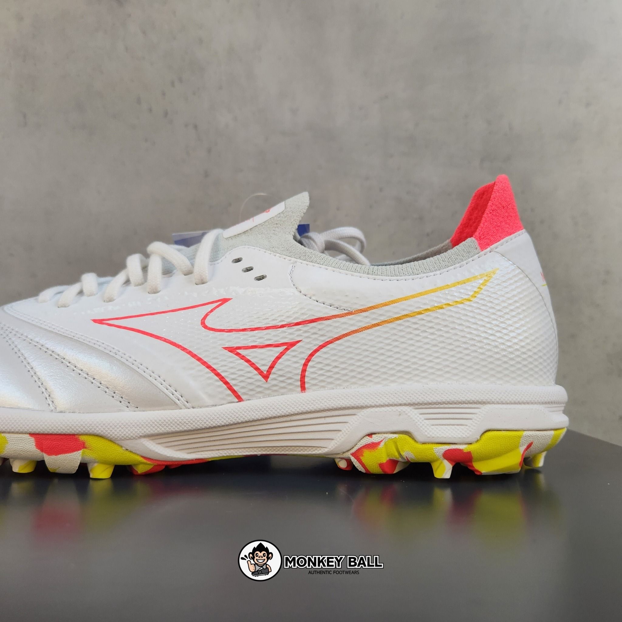 Mizuno Morelia Neo Sala Beta Japan TF - Q1GB239064 - Trắng Đỏ Vàng