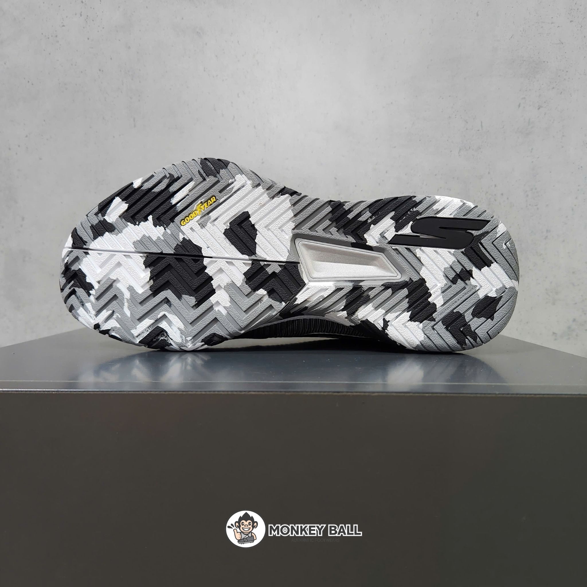 Giày Pickleball Skechers Viper Court Pro 2.0 - Bạc / Đen
