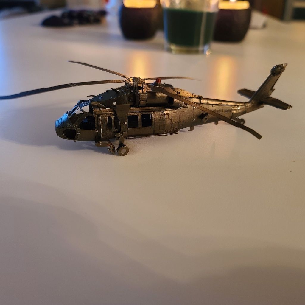  Mô Hình Kim Loại 3D Lắp Ráp Metal Head Trực Thăng Đa Dụng UH-60 Black Hawk – MP1059 