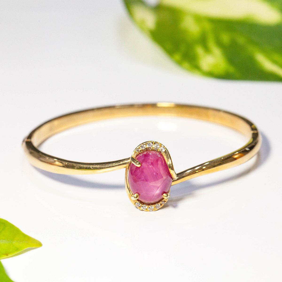 Lắc Tay Vàng K18YG đính Ruby Calista GBL80010