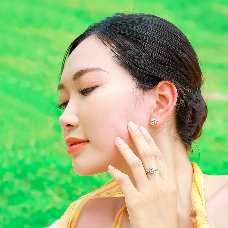 Bông tai Vàng K14WG đính CZ Calista 14W00CZB50409