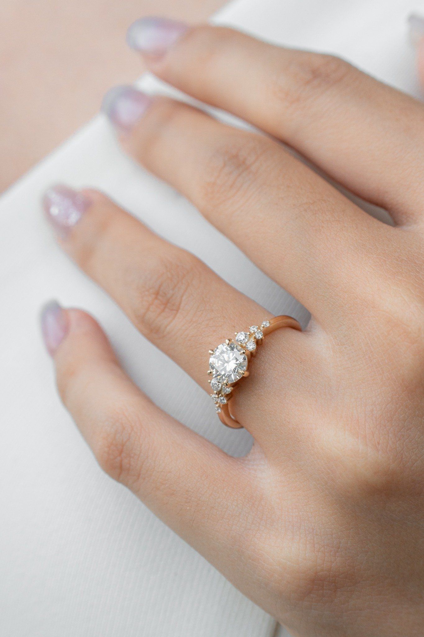 Nhẫn Đính Hôn Vàng K14YG Three-Stone Gắn Moissanite WRG24219 Calista