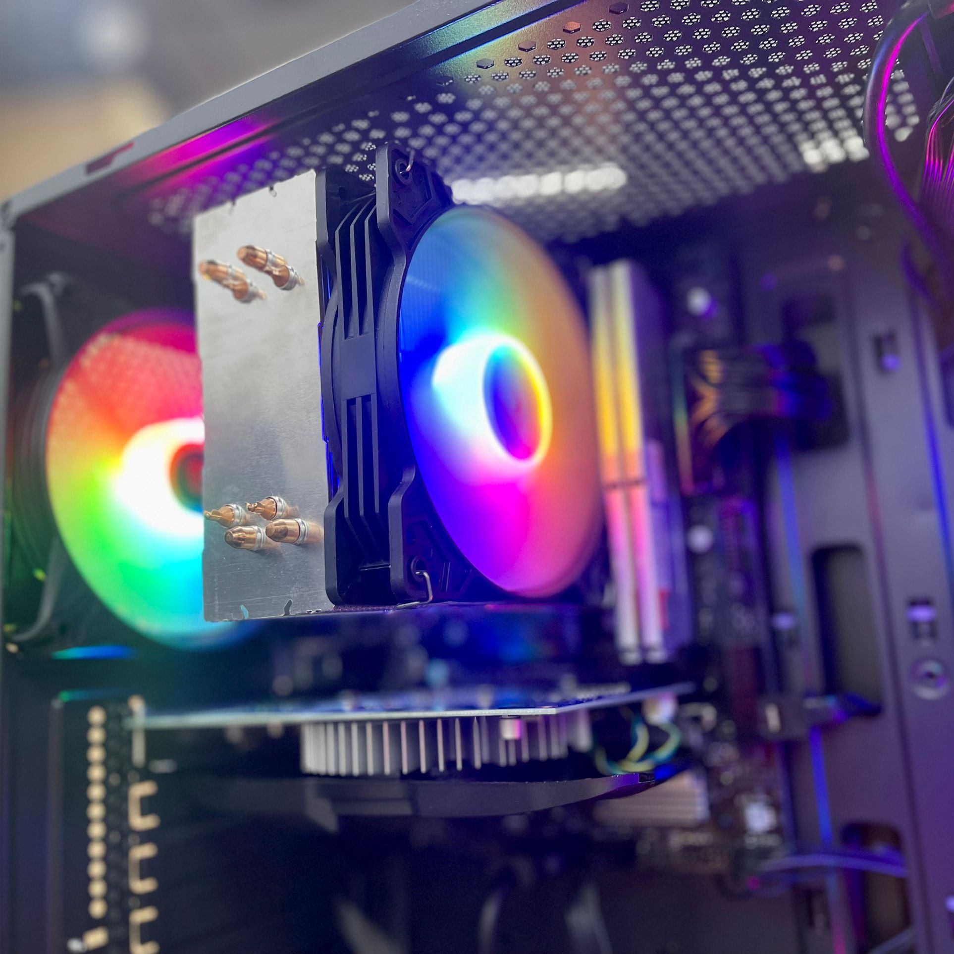 PC Gaming STAR CHICKEN MINI | GT 1030, Intel