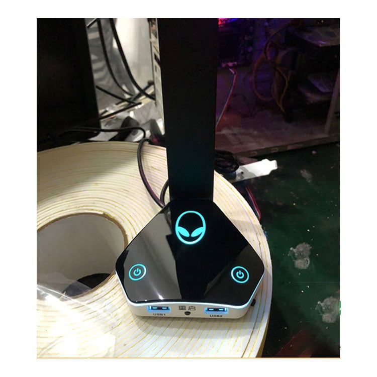 Nút nguồn Fami Alienware kèm giá treo tai nghe