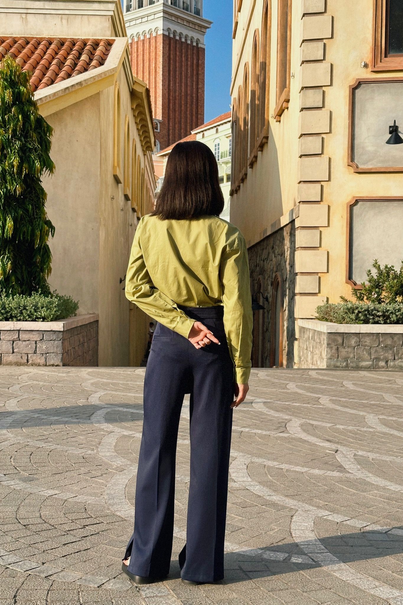 Tulip Butt Shirt - Olive