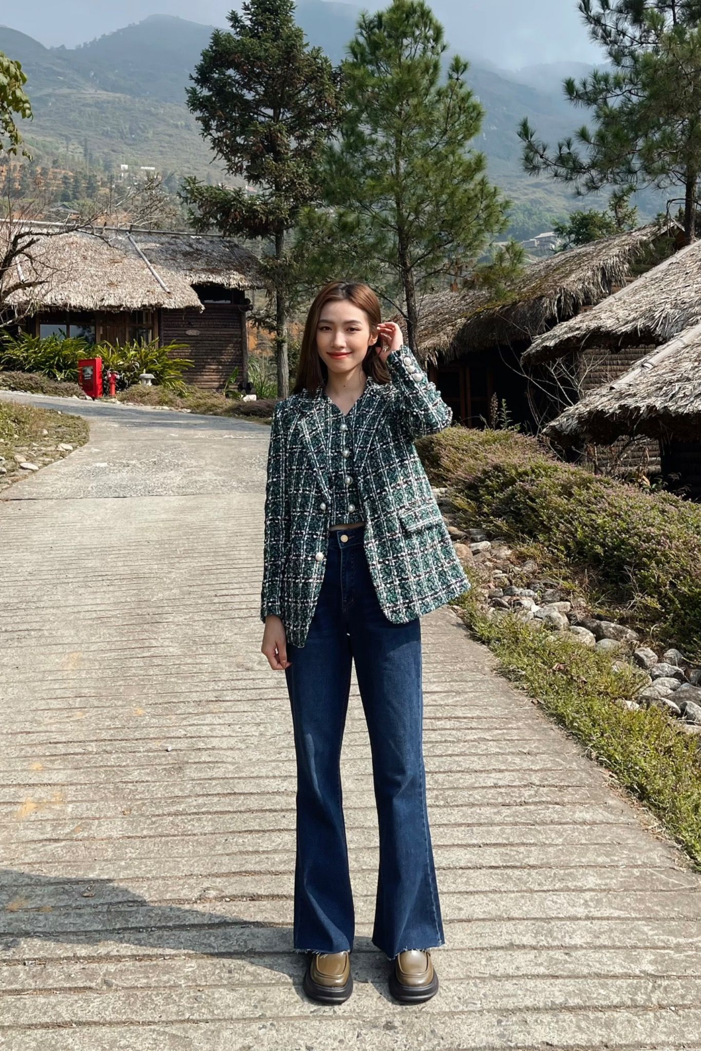 Hemless Flared Jeans - Xanh Đậm