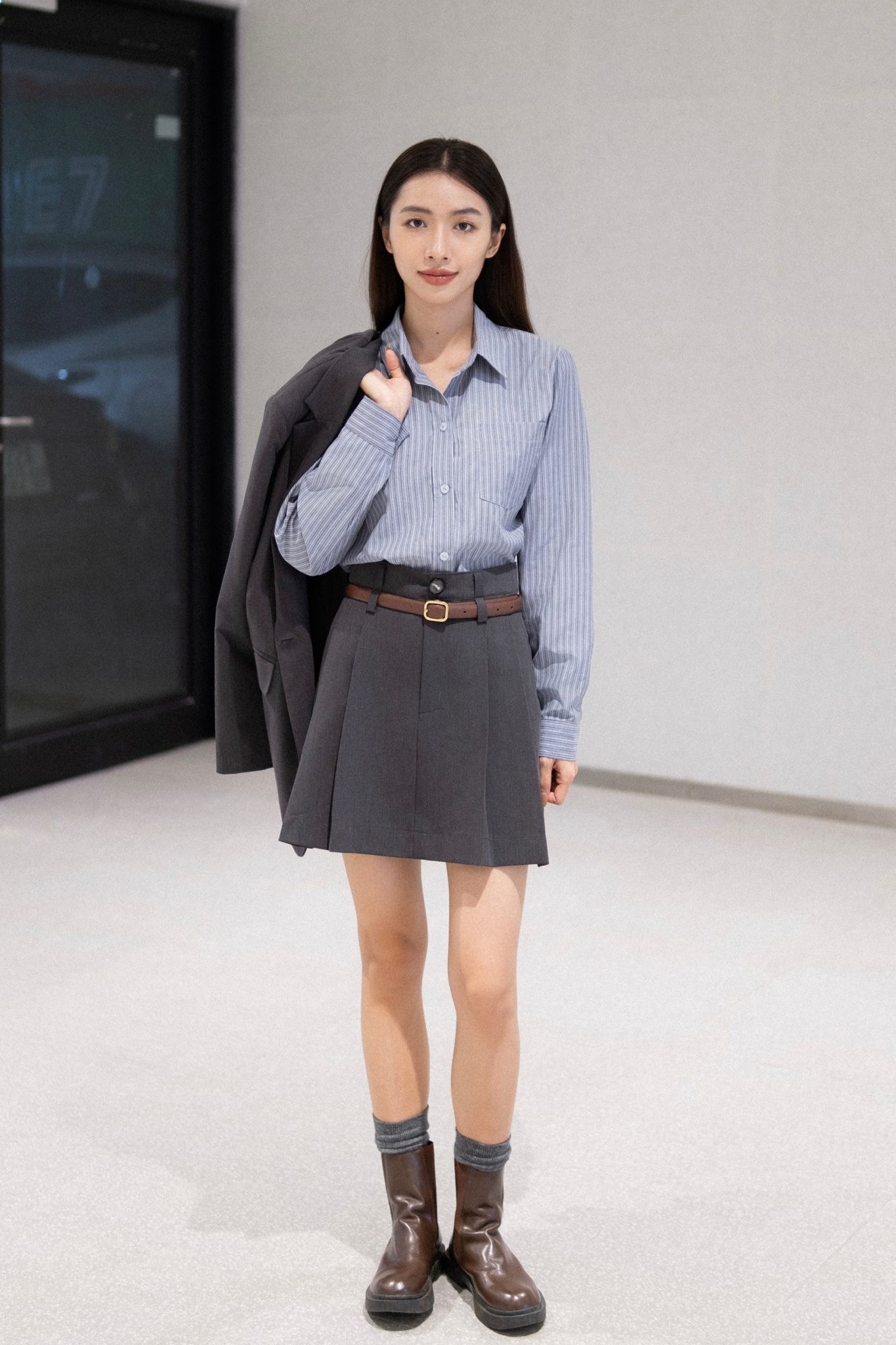 Relaxed Fit Blazer - Ghi Xám