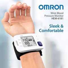 Máy đo huyết áp điện tử cổ tay Omron HEM-6181