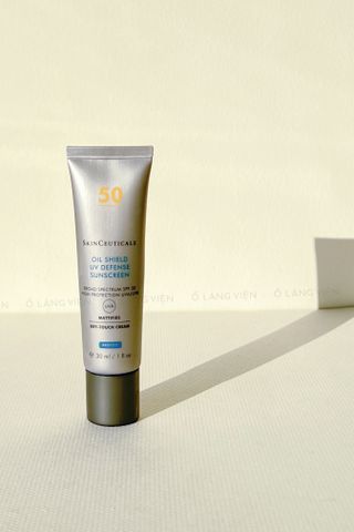 Oil Shield UV Defense Sunscreen 30 ml