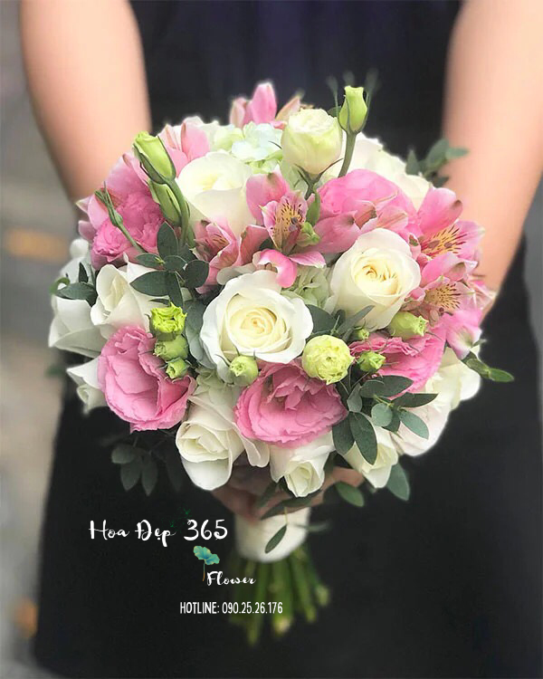 Bó Hoa Cưới Cầm Tay Cô Dâu Mon Bel Amour - HC61