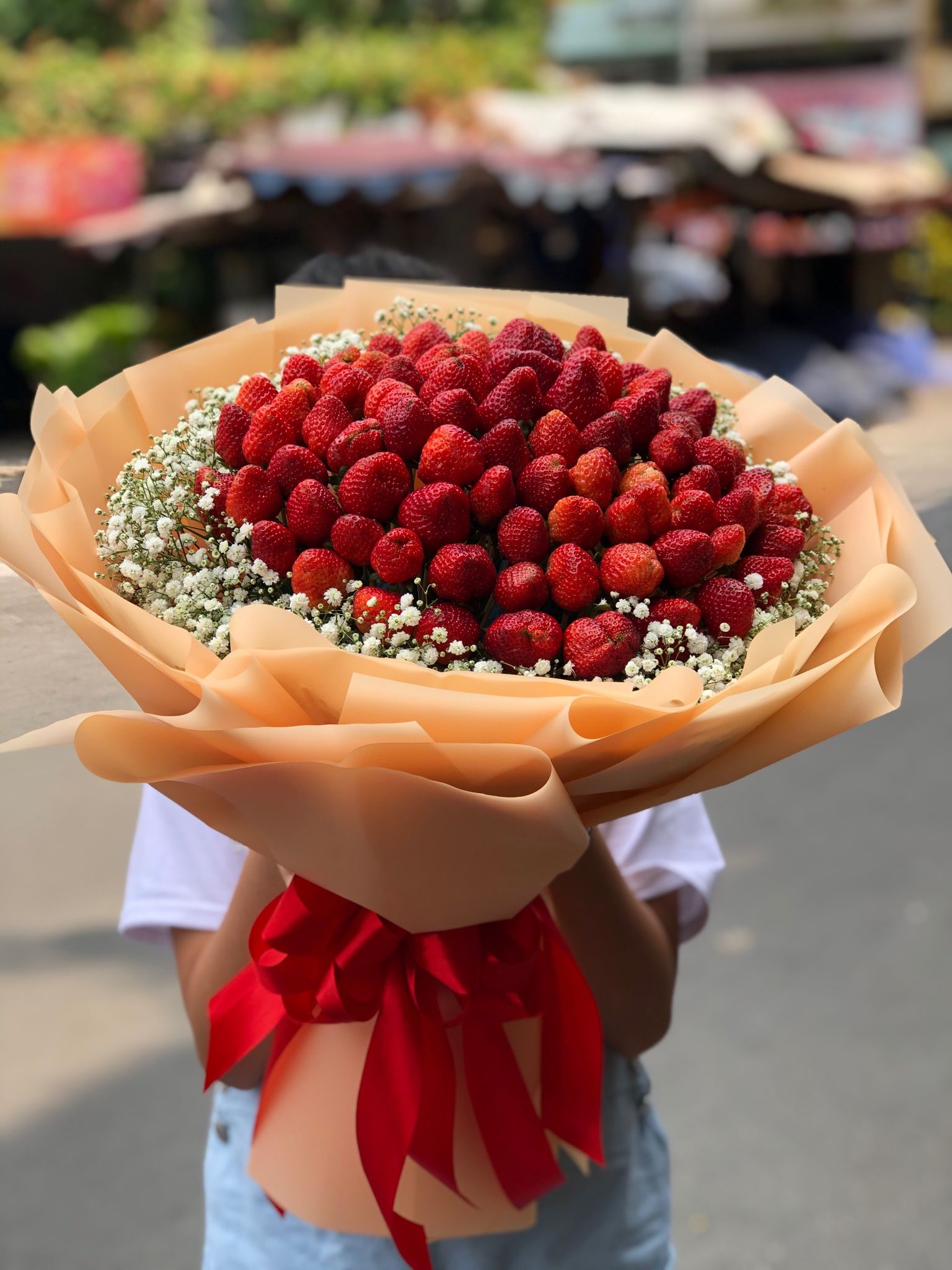 Bó Hoa Dâu Mùa Yêu Ngọt Ngào - TC30