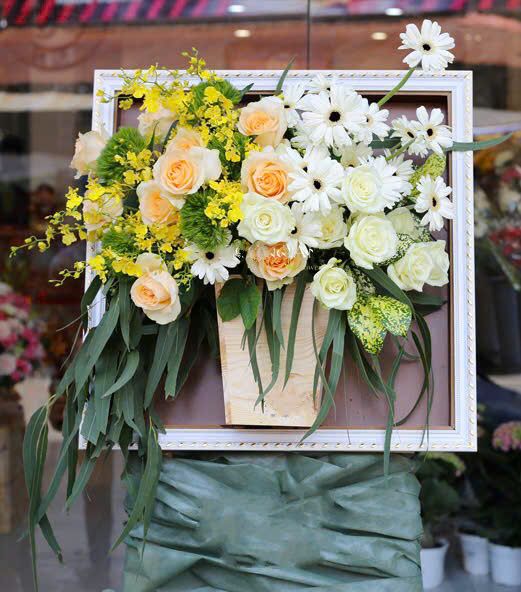 Kệ Hoa Thắng Lợi - TH19