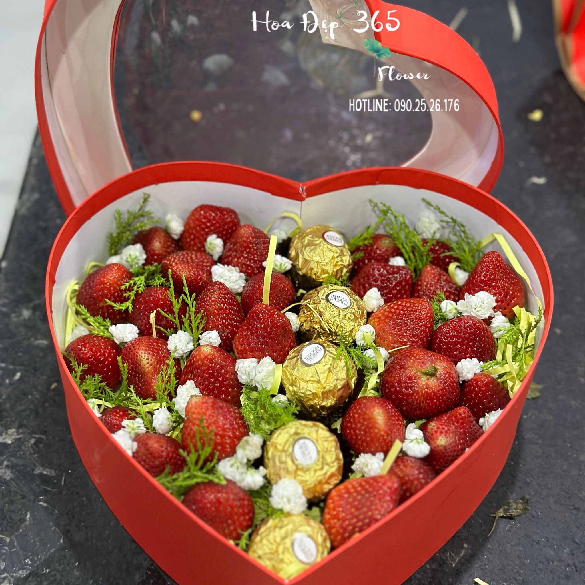 Hộp Hoa Trái Tim Dâu Tây Mix Chocolate - TC51 - Quà 14/2