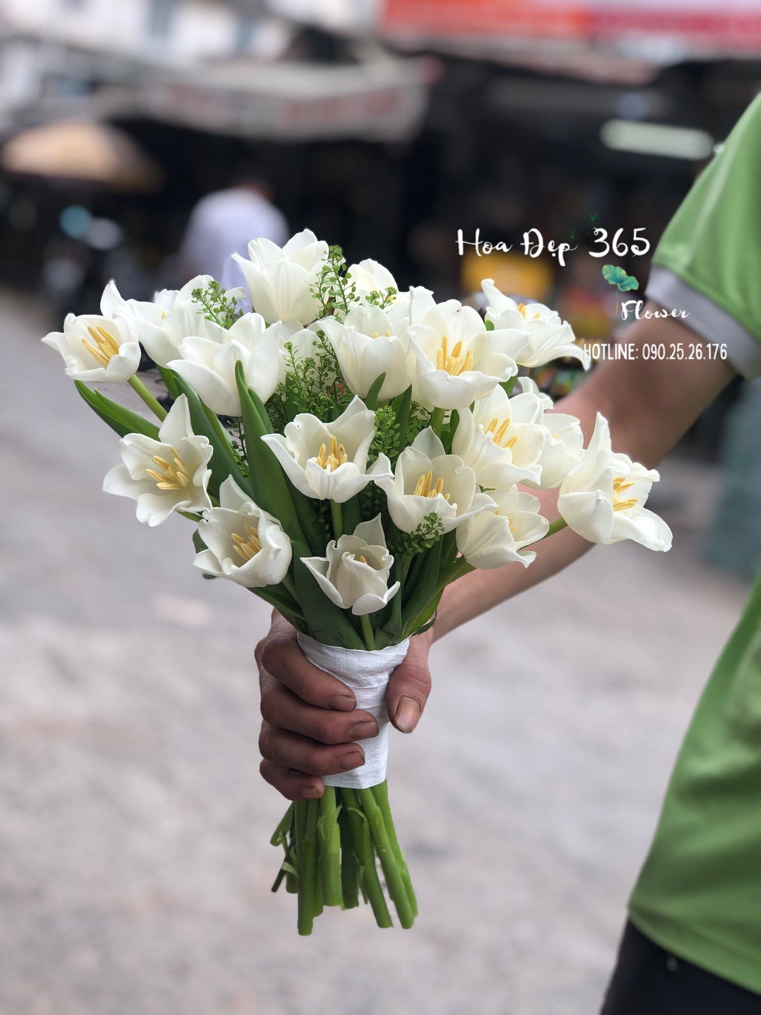 Bó Hoa Cưới Cầm Tay Tulip Trắng - HC29