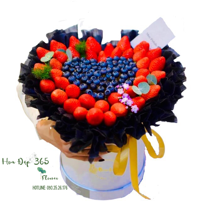 Hộp Trái Cây Sang Trọng Dâu Tây Mix Việt Quất - TC16 - Hoa 20/10