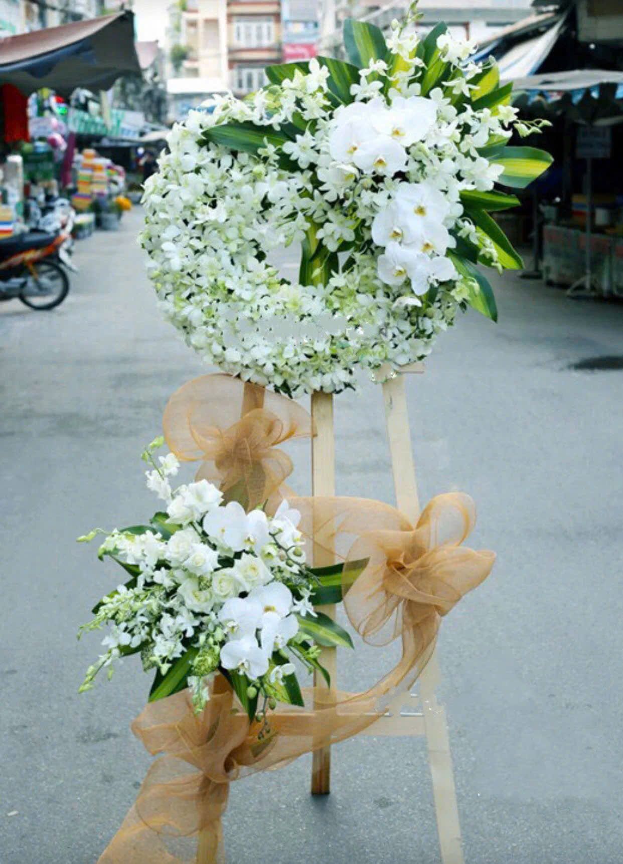 Vòng Hoa Đám Tang Hồi Ức - HTL20