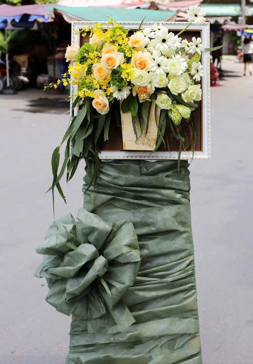 Kệ Hoa Thắng Lợi - TH19