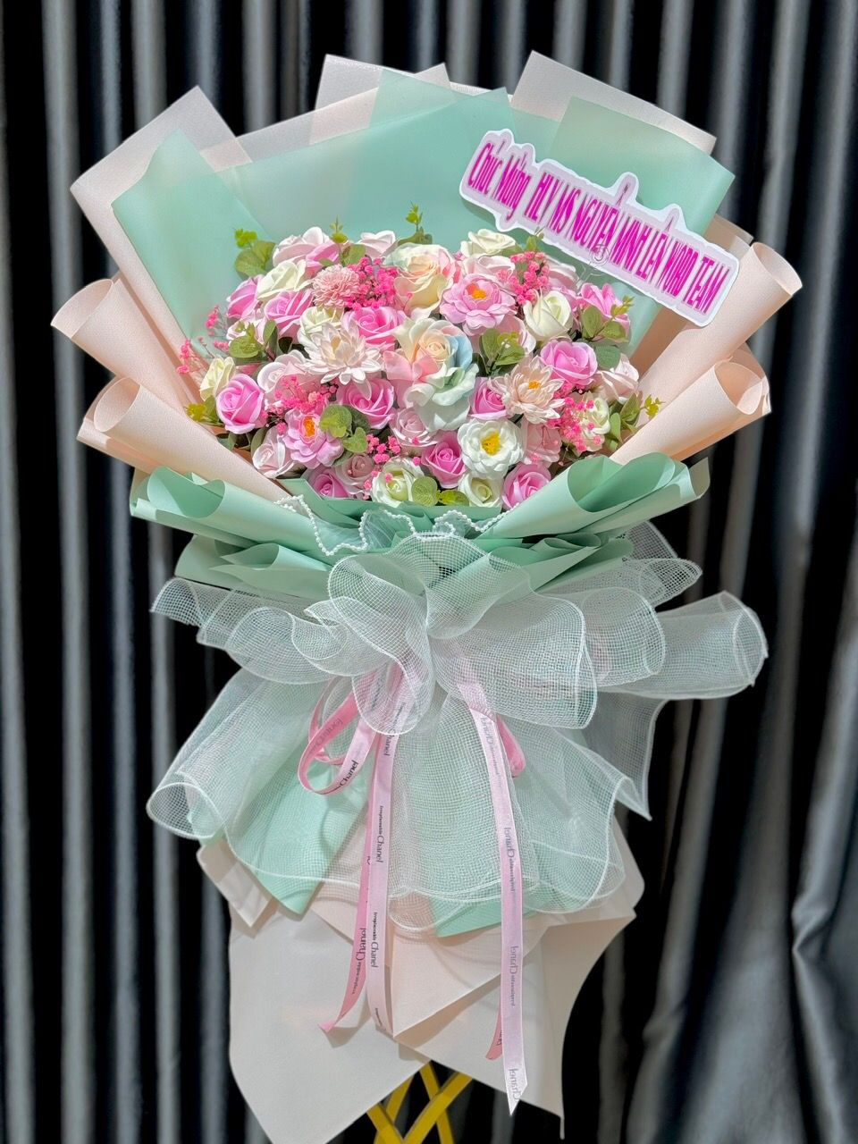 Bó Hoa Hồng Sáp Thơm Dạ Quang Ấn Tượng - HST11