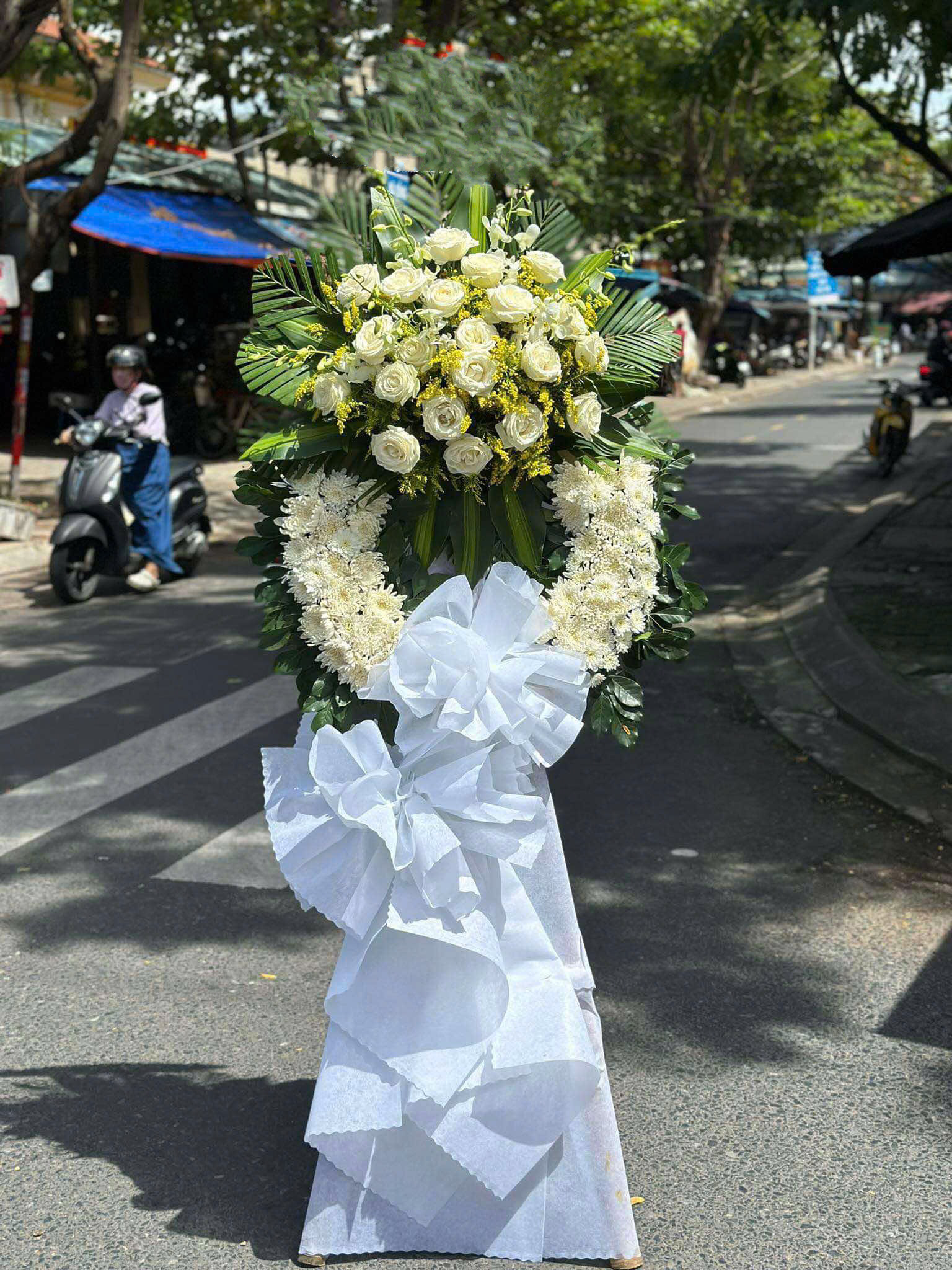 Một Cõi Đi Về - HTLDN01 - Vòng Hoa Tang Lễ